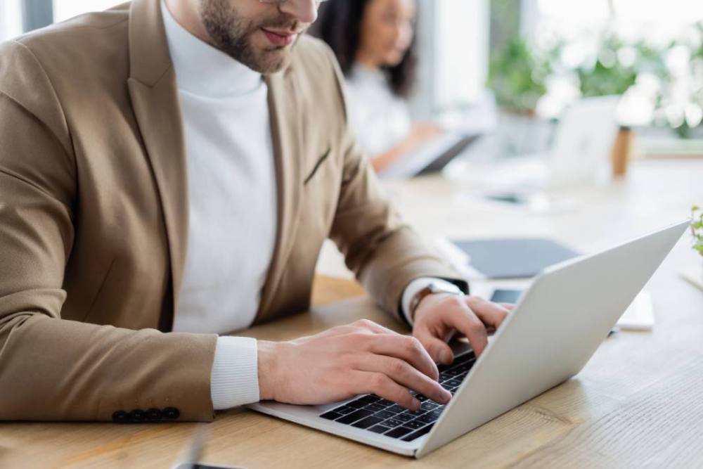 Does Your Internet History Show Up In Background Checks?